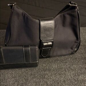 🔥sale🔥beautiful black cloth and leather Ann Taylor shoulder bag and wallet..EUC